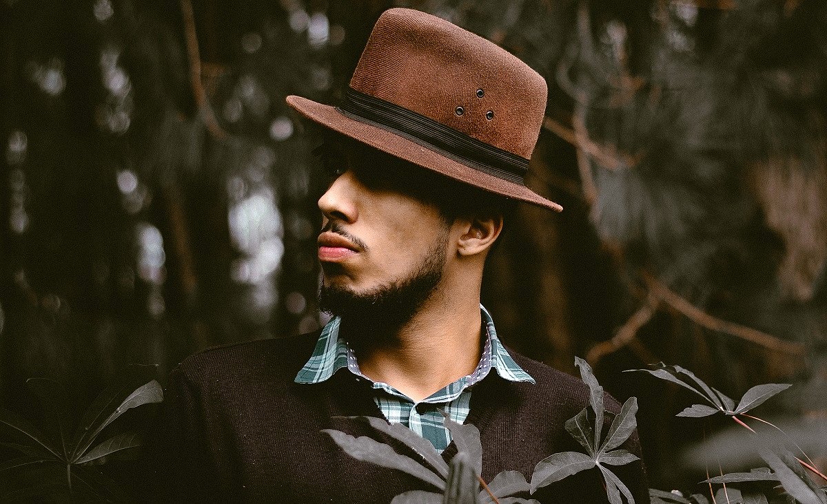 Caída de pelo en otoño en hombres: ¿Por qué ocurre?