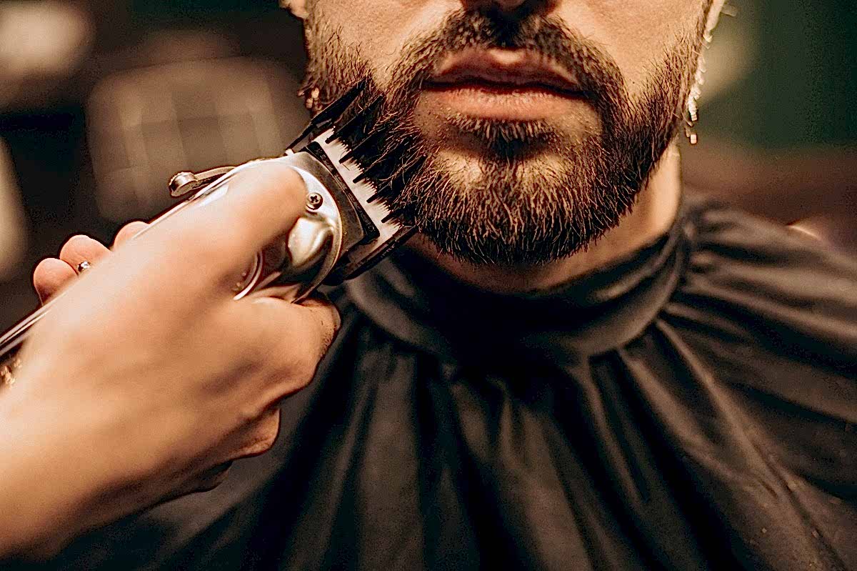 ¿Cuál es mumbai diferencia entre peluquería y barbería?